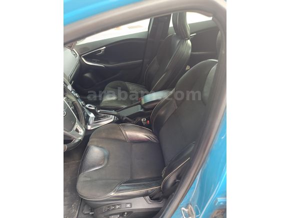 Sahibinden Volvo V40 1.6 D R-Design 2014 Model