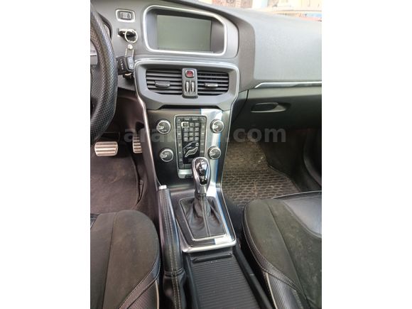 Sahibinden Volvo V40 1.6 D R-Design 2014 Model