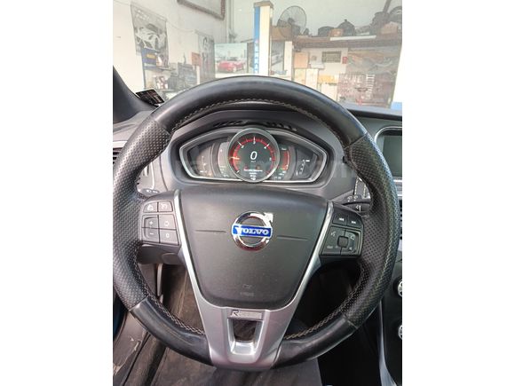 Sahibinden Volvo V40 1.6 D R-Design 2014 Model