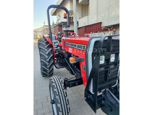 Galeriden Massey Ferguson 2004 MODEL 240 S Manisa