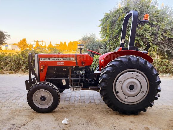 Galeriden Massey Ferguson 2004 MODEL 240 S Manisa