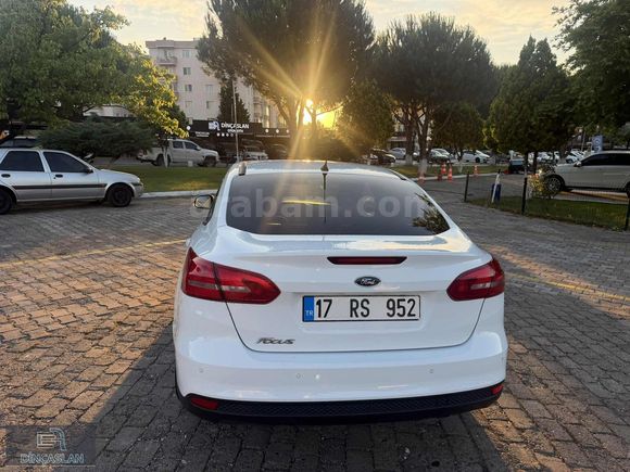 TEMİZ BAKIMLI 90 B.km SERVİS BAKIMLI