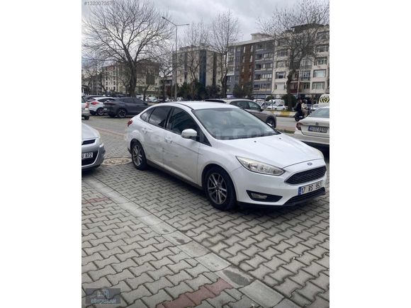 TEMİZ BAKIMLI 90 B.km SERVİS BAKIMLI