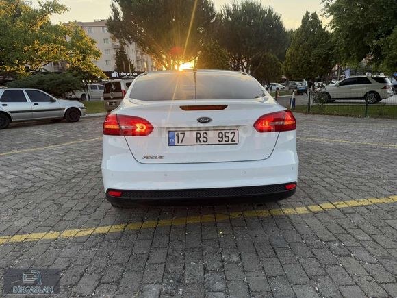 TEMİZ BAKIMLI 90 B.km SERVİS BAKIMLI