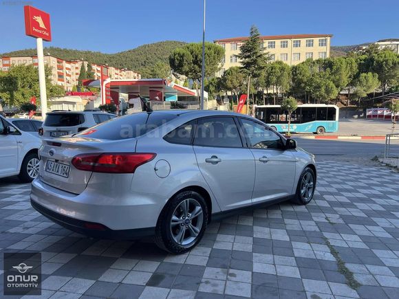 2018 ÇIKIŞLI FORD FOCUS 1.6 Tİ-VCT LPGLİ 94BİN E. TEYP DOLUSU