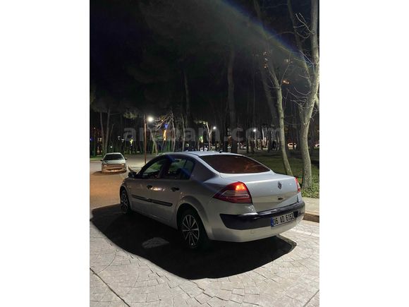 Sahibinden Renault Megane 1.4 Authentique 2004 Model 