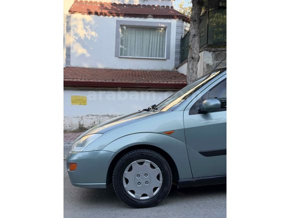 2001 FORD FOCUS 1.6 AMBİENTE 252 BİN KM DE DEĞİŞENSİZ KLİMALI BAKIMLI ARAÇ