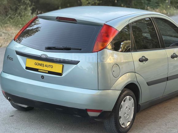 2001 FORD FOCUS 1.6 AMBİENTE 252 BİN KM DE DEĞİŞENSİZ KLİMALI BAKIMLI ARAÇ