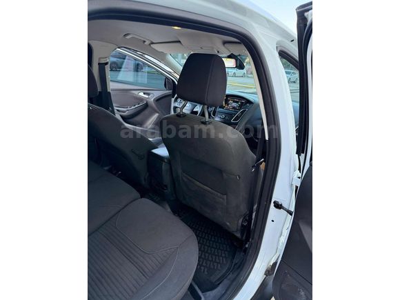 2015 MODEL HATASIZ BOYASIZ HASAR KAYITSIZ FORD FOCUS TİTANIUM