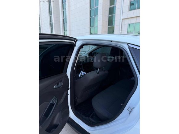 2015 MODEL HATASIZ BOYASIZ HASAR KAYITSIZ FORD FOCUS TİTANIUM