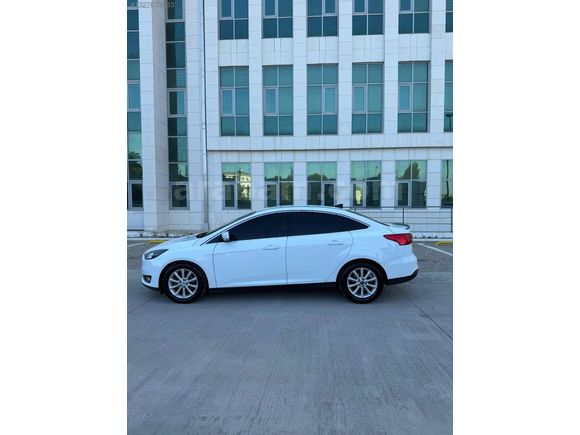 2015 MODEL HATASIZ BOYASIZ HASAR KAYITSIZ FORD FOCUS TİTANIUM