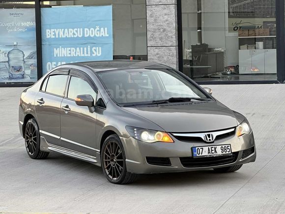 HASTASINA 2007 MODEL HONDA CİVİC 1.6i VTEC "245" BİNDE CAM GİBİ