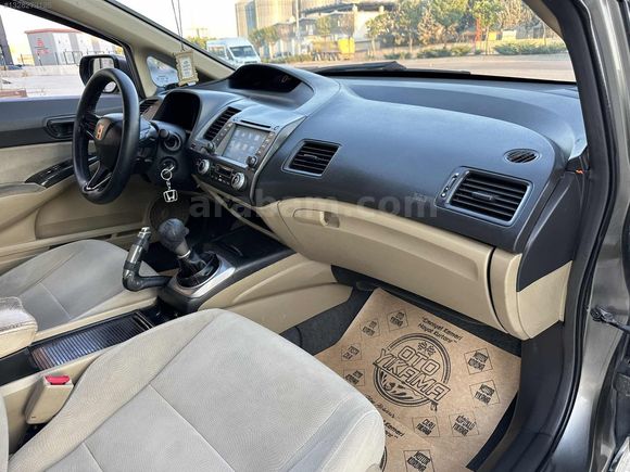 HASTASINA 2007 MODEL HONDA CİVİC 1.6i VTEC "245" BİNDE CAM GİBİ