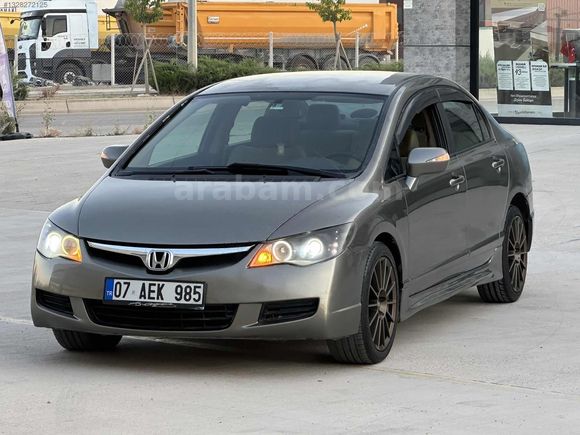HASTASINA 2007 MODEL HONDA CİVİC 1.6i VTEC "245" BİNDE CAM GİBİ