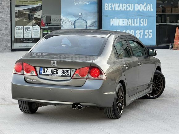 HASTASINA 2007 MODEL HONDA CİVİC 1.6i VTEC "245" BİNDE CAM GİBİ