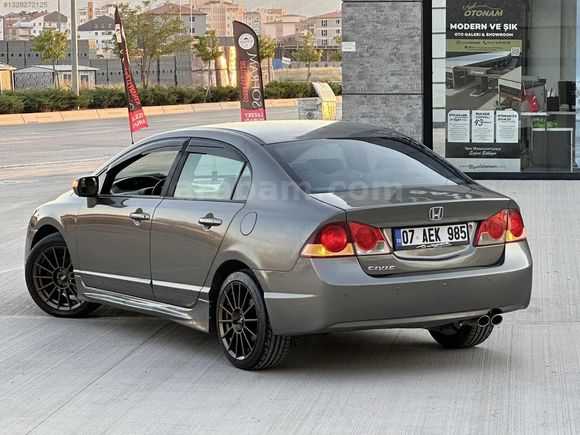 HASTASINA 2007 MODEL HONDA CİVİC 1.6i VTEC "245" BİNDE CAM GİBİ