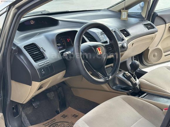 HASTASINA 2007 MODEL HONDA CİVİC 1.6i VTEC "245" BİNDE CAM GİBİ