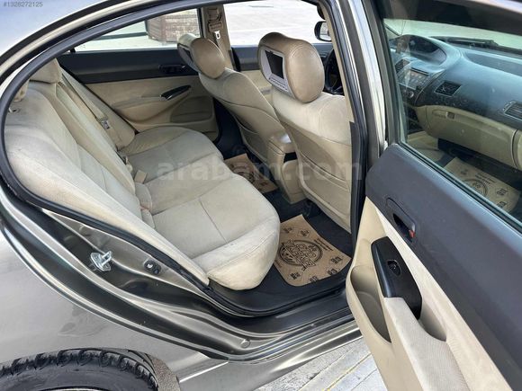 HASTASINA 2007 MODEL HONDA CİVİC 1.6i VTEC "245" BİNDE CAM GİBİ