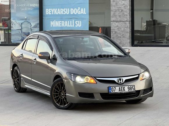 HASTASINA 2007 MODEL HONDA CİVİC 1.6i VTEC "245" BİNDE CAM GİBİ