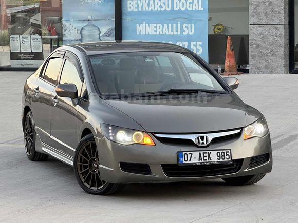 HASTASINA 2007 MODEL HONDA CİVİC 1.6i VTEC "245" BİNDE CAM GİBİ