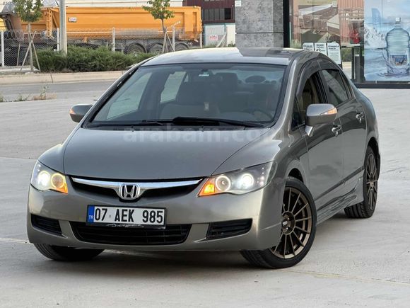 HASTASINA 2007 MODEL HONDA CİVİC 1.6i VTEC "245" BİNDE CAM GİBİ