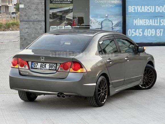 HASTASINA 2007 MODEL HONDA CİVİC 1.6i VTEC "245" BİNDE CAM GİBİ