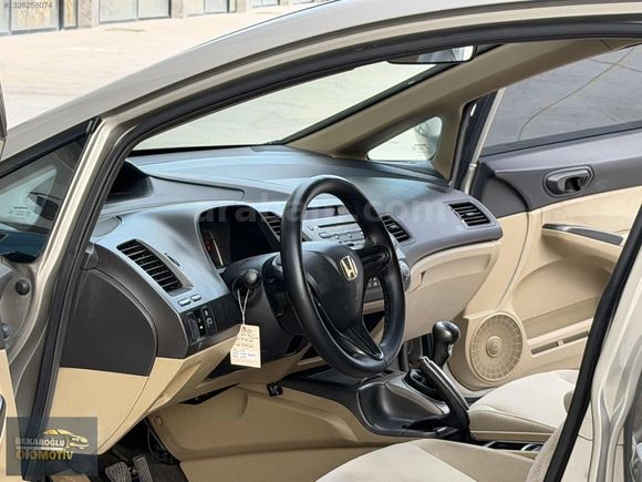 2007 HONDA CİVİC 1.6İ VTEC DREAM 180.000 KM'DE CAM GİBİ