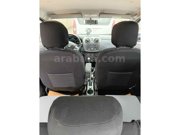 Sahibinden Dacia Sandero 1.5 BlueDCI Stepway 2019 Model 