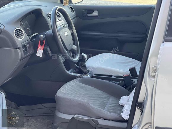 ÖZDEMİRLER'den FORD FOCUS 2 110'luk