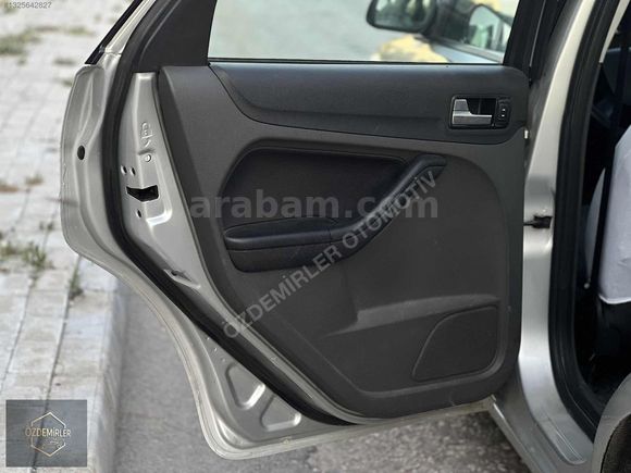 ÖZDEMİRLER'den FORD FOCUS 2 110'luk