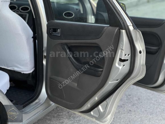 ÖZDEMİRLER'den FORD FOCUS 2 110'luk