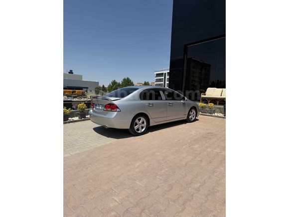 Sahibinden Honda Civic 1.6i VTEC Premium 2009 Model 