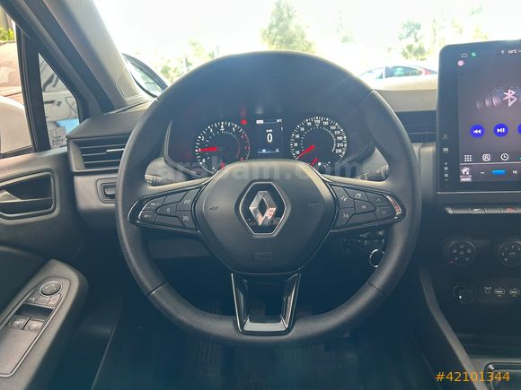 305 BİN PEŞİNATLA 2022 MODEL CLİO 1.0 SCE JOY DEĞİŞENSİZ