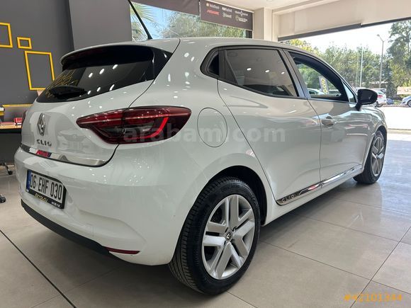 305 BİN PEŞİNATLA 2022 MODEL CLİO 1.0 SCE JOY DEĞİŞENSİZ