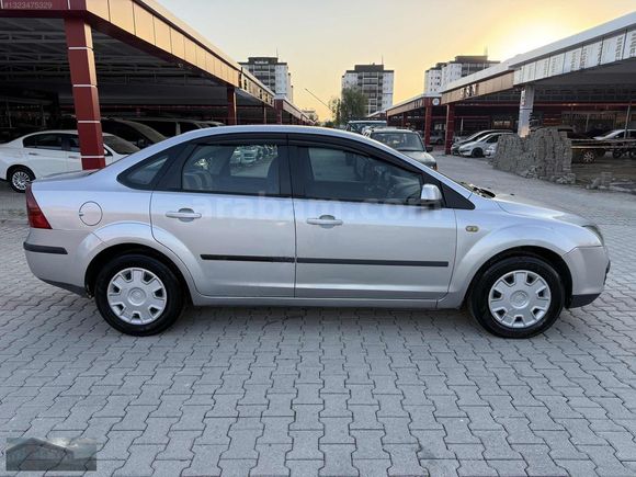 CEYHAN AUTO'DAN SATILIK TEMİZ BAKIMLI FOCUS 2