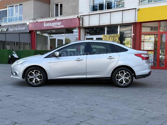 RAVZA OTOMOTİV'DEN 2012 FOCUS 1.6 TDCİ