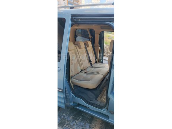 Sahibinden Ford Tourneo Connect 110PS 2010 Model