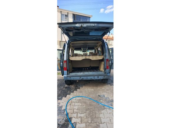 Sahibinden Ford Tourneo Connect 110PS 2010 Model
