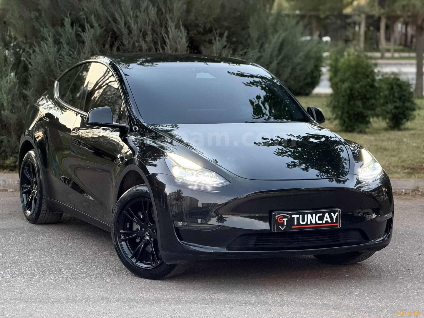 GALERİ TUNCAY'DAN TESLA MODEL Y RWD LEVACY 28.000 KM CAM TAVAN