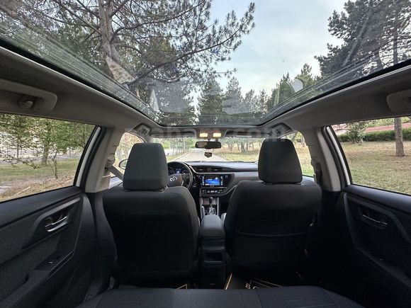 Sahibinden Toyota Auris 1.6 Advance Skypack 2016 Model 