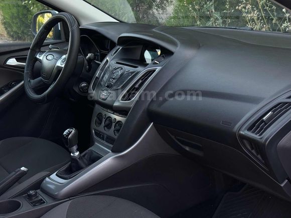 ORJİNAL 115 BİNDE BEYAZ RENK 1.6 DİZEL FOCUS MASRAFSIZ