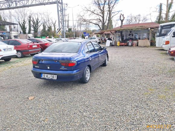 AVCI GALERİDEN 1998 MODEL 1.6 MEGANE