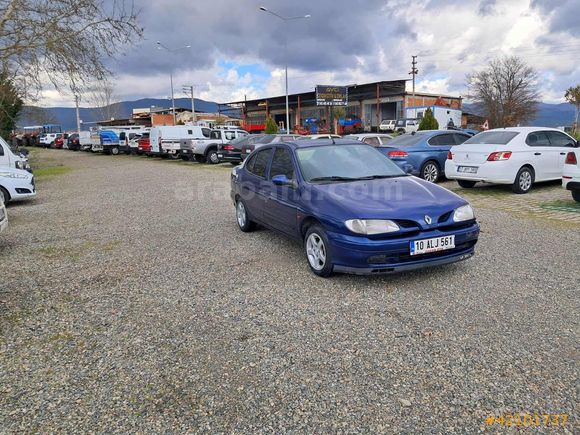 AVCI GALERİDEN 1998 MODEL 1.6 MEGANE