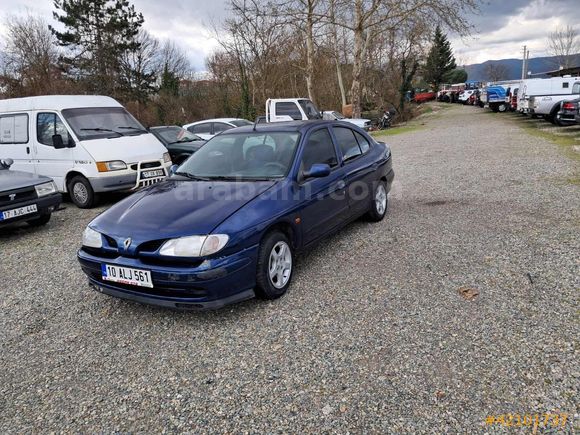 AVCI GALERİDEN 1998 MODEL 1.6 MEGANE