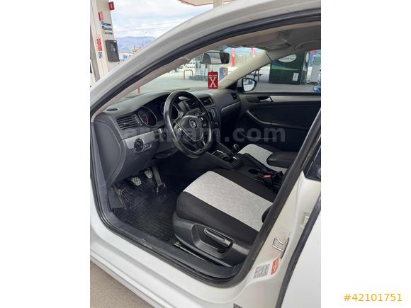 AVCI GALERİDEN 2017 MODEL JETTA