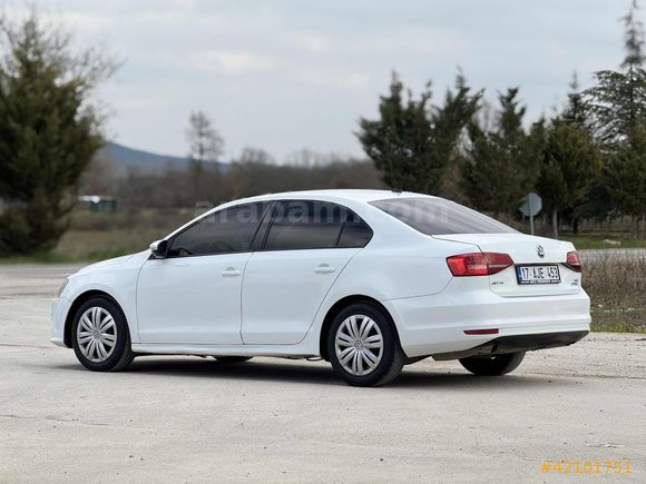 AVCI GALERİDEN 2017 MODEL JETTA