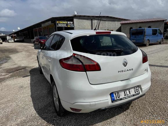 AVCI GALERİ'den 2011 MEGANE 1.5 DCİ EXPESSİON