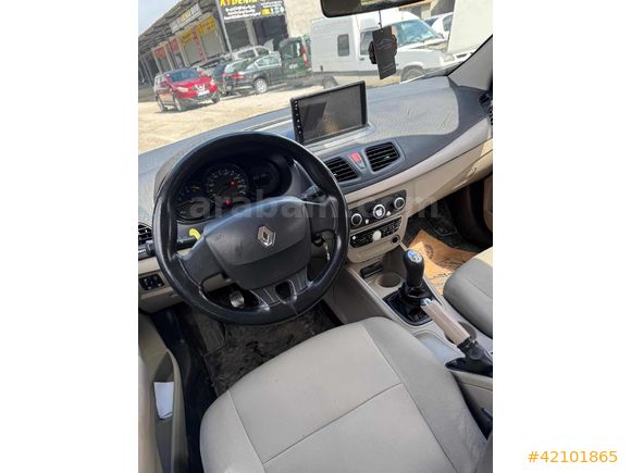 AVCI GALERİ'den 2011 MEGANE 1.5 DCİ EXPESSİON