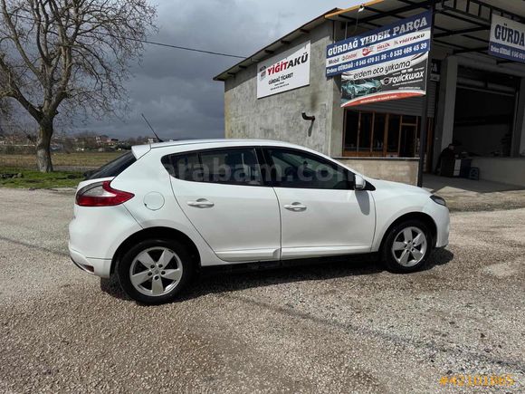 AVCI GALERİ'den 2011 MEGANE 1.5 DCİ EXPESSİON