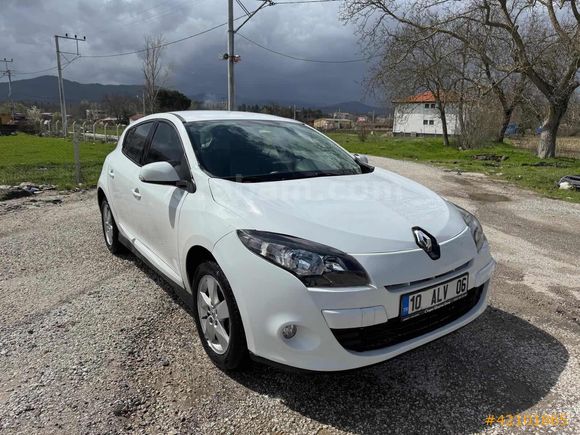 AVCI GALERİ'den 2011 MEGANE 1.5 DCİ EXPESSİON